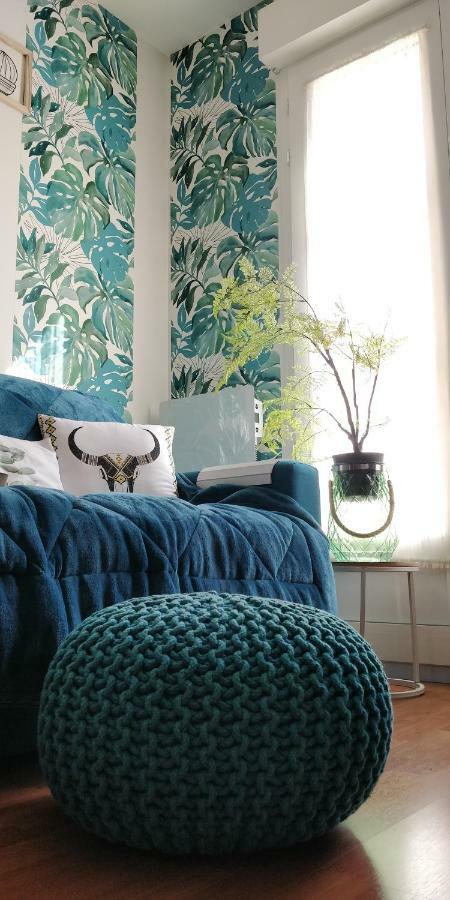 Studio Royal By Beds4Wanderlust - Place Du Marche Avec Parking Prive フォンテーヌブロー エクステリア 写真